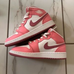 Jordan 1 Mid ‘Valentines Day’ 2023 GS